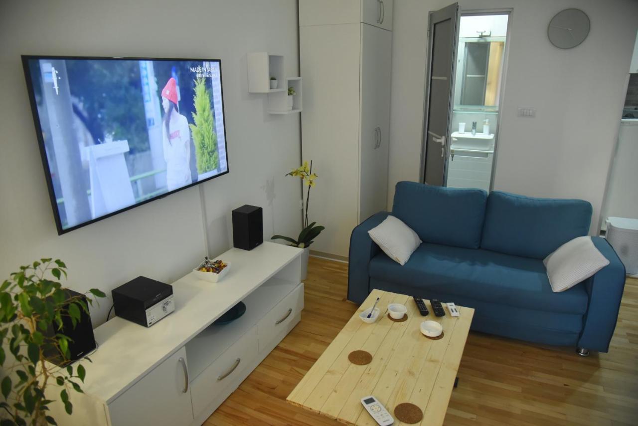 Dekart Apartment Nis Bagian luar foto