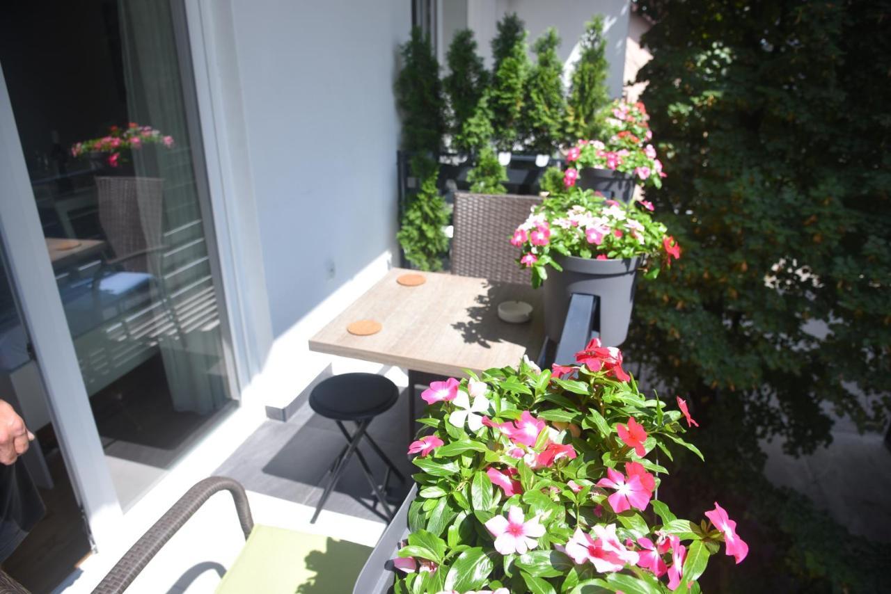 Dekart Apartment Nis Bagian luar foto